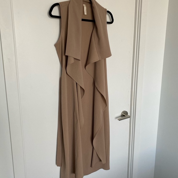 Blazer - Picture 2 of 3